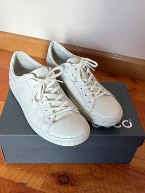 Ecco sneaker